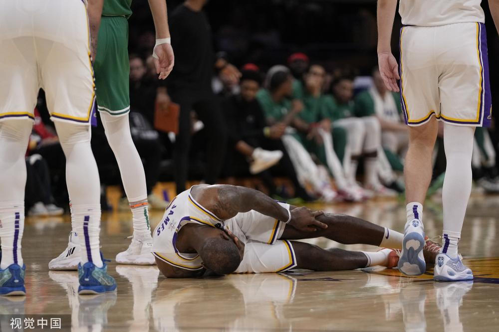 着多重角色 着多重角色