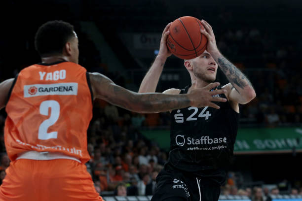 客战西海岸 客战西海岸