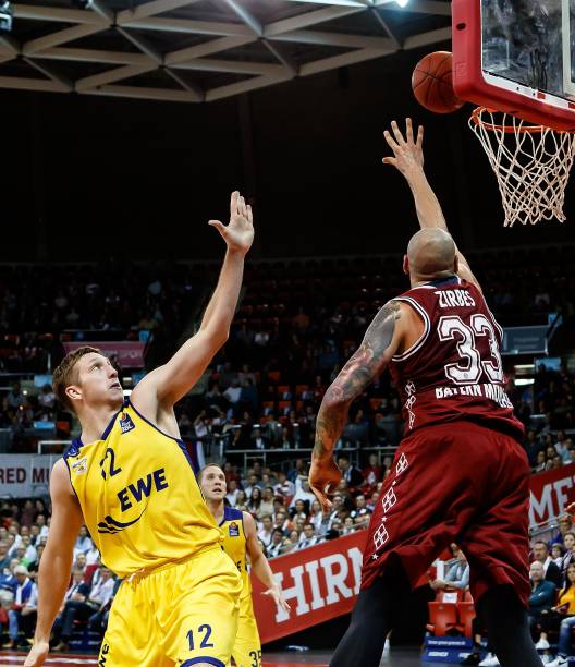 詹姆斯内线 詹姆斯内线