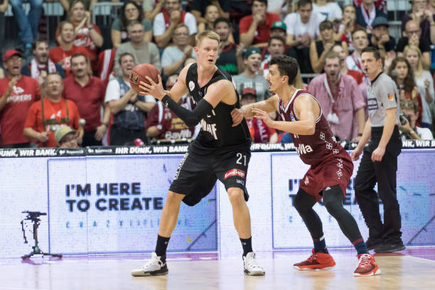 黎队内部震 黎队内部震